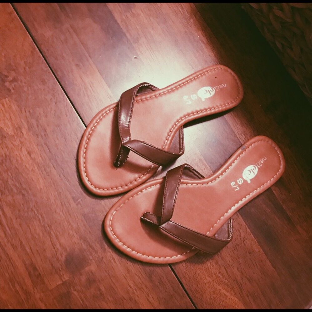 SANDALS
